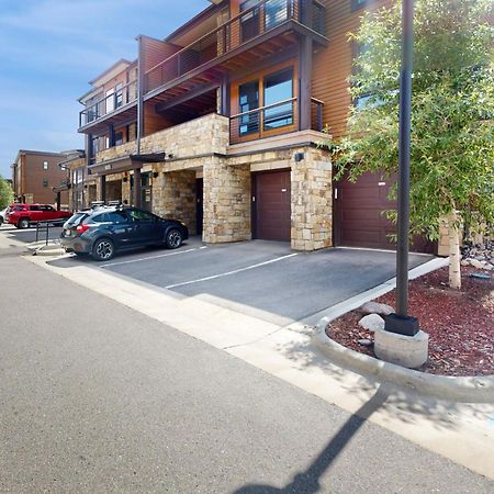 Blue River Flats Condos シルバーソーン 部屋 写真