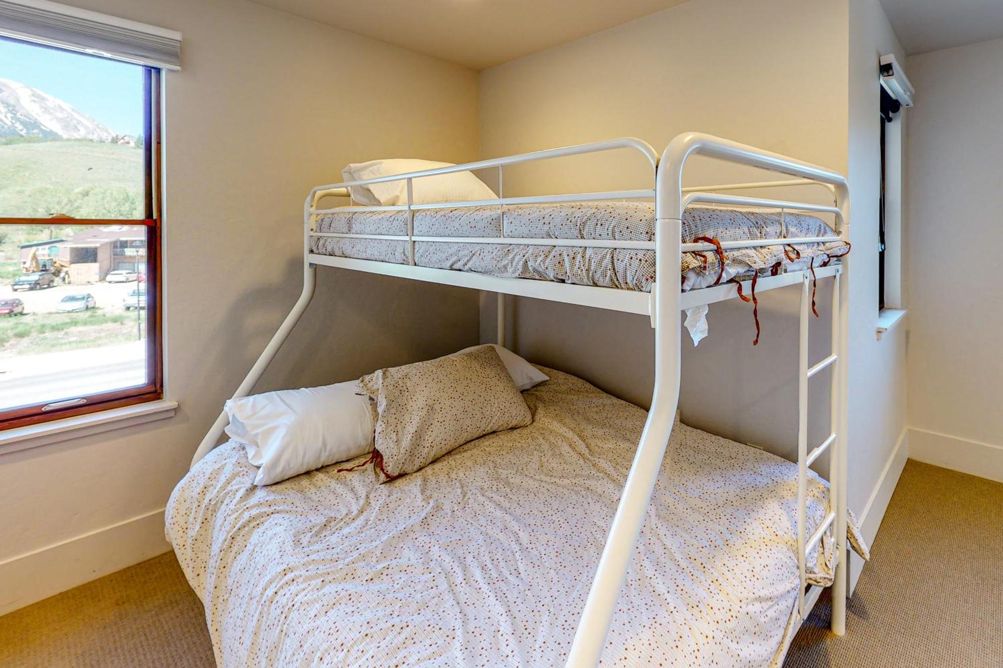 Blue River Flats Condos シルバーソーン 部屋 写真