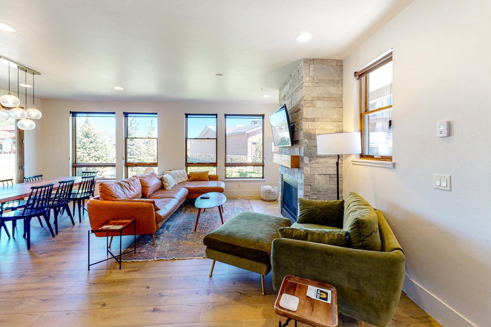 Blue River Flats Condos シルバーソーン 部屋 写真