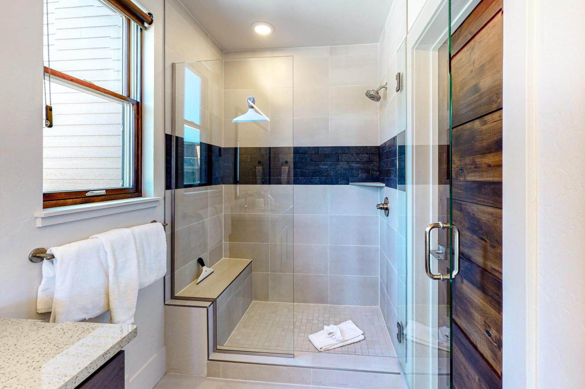 Blue River Flats Condos シルバーソーン 部屋 写真