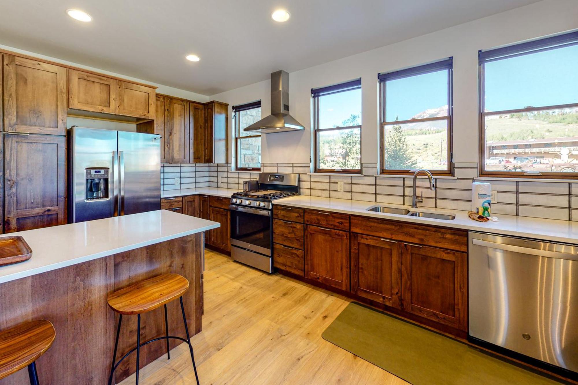 Blue River Flats Condos シルバーソーン 部屋 写真