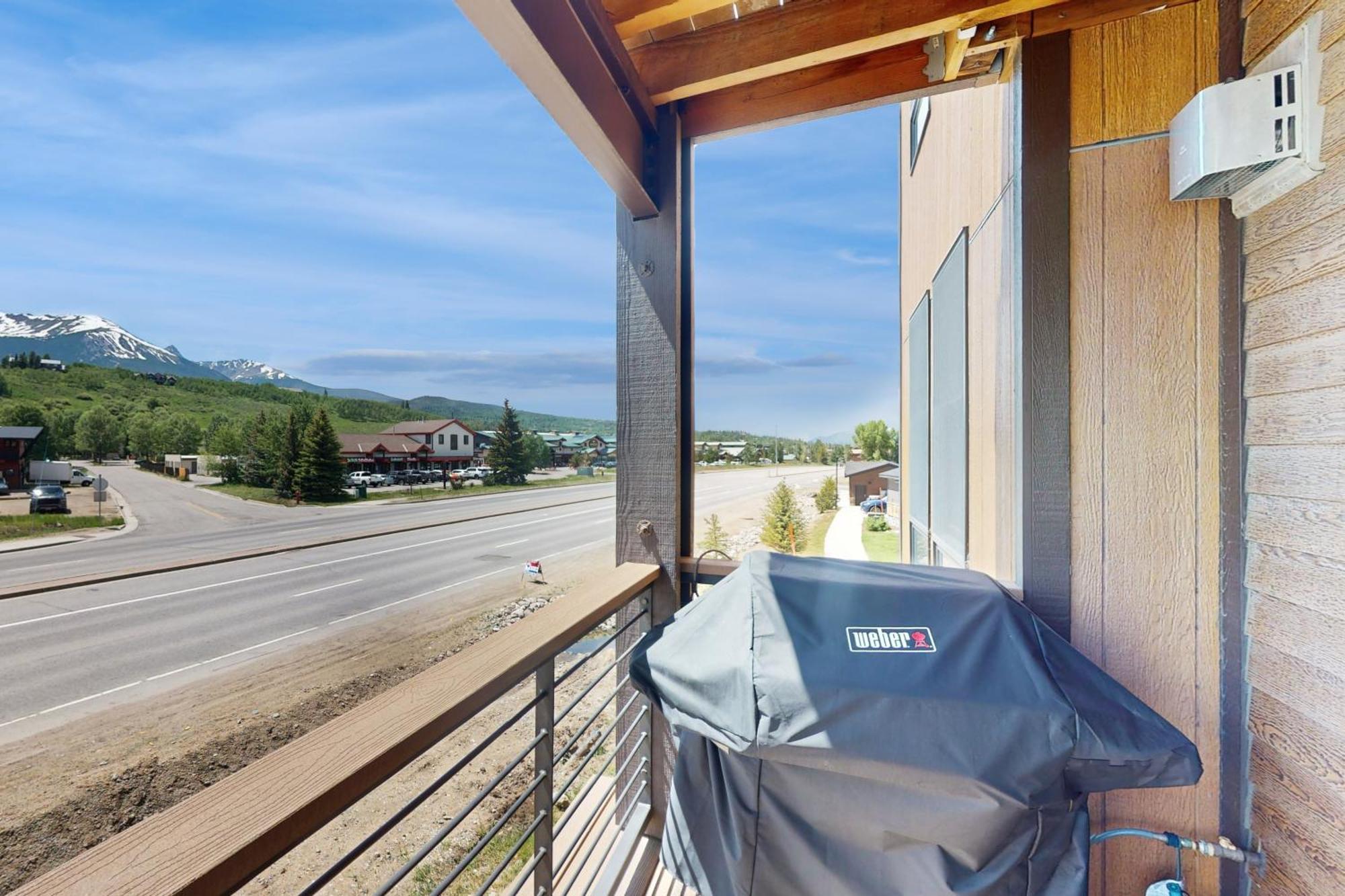 Blue River Flats Condos シルバーソーン 部屋 写真